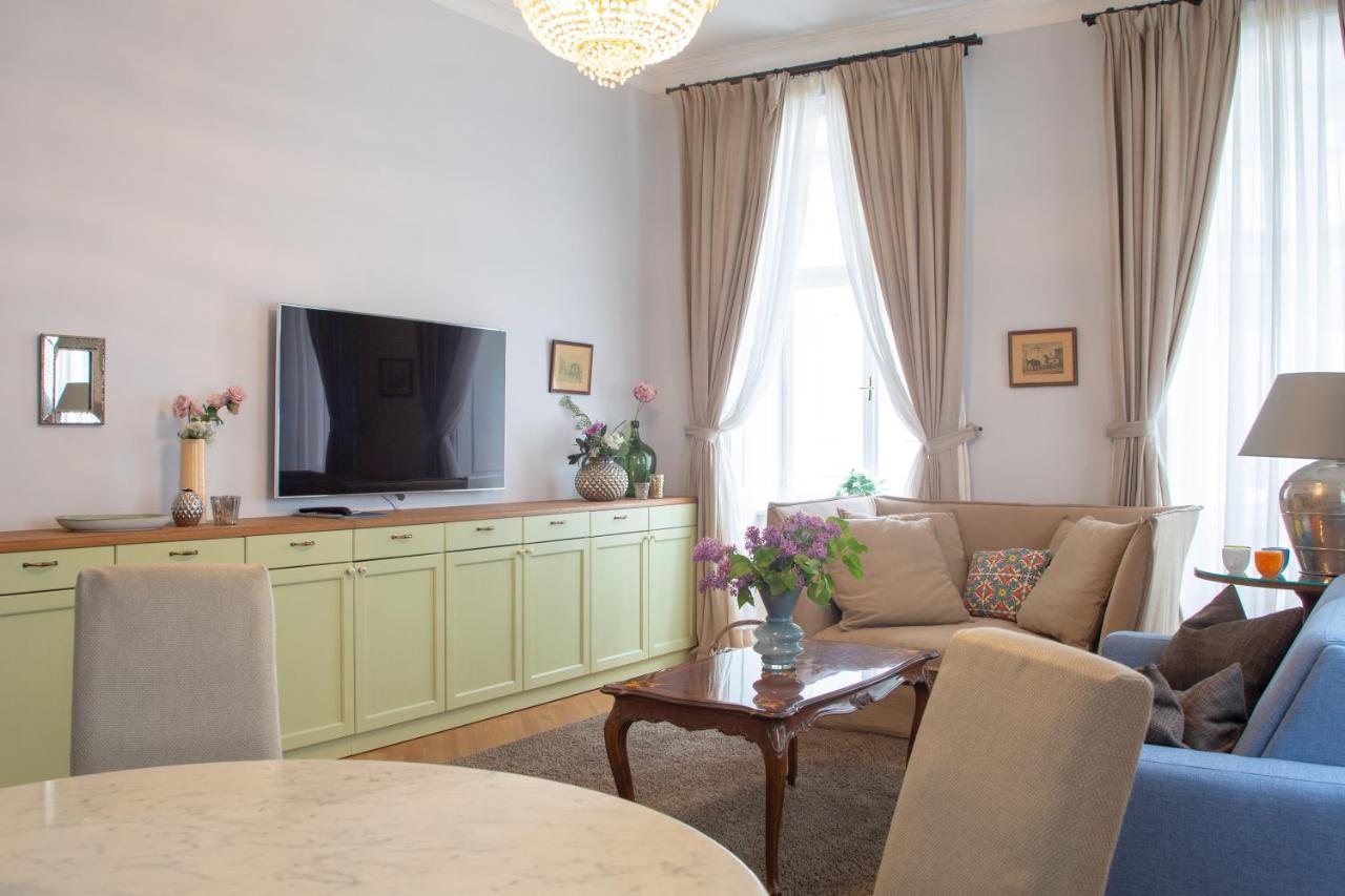 Stilvolles Apartment In Zentraler Lage Виена Екстериор снимка
