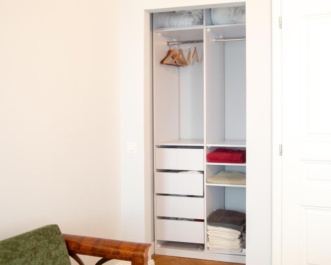 Stilvolles Apartment In Zentraler Lage Виена Екстериор снимка