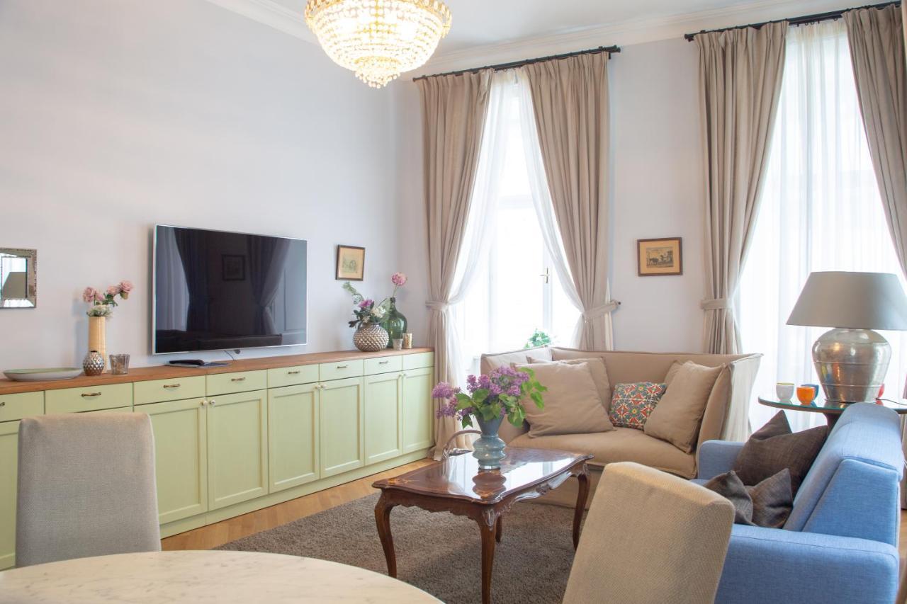 Stilvolles Apartment In Zentraler Lage Виена Екстериор снимка